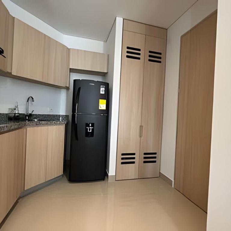 Eira by Colproperty Management - Studio with Balcony - 10