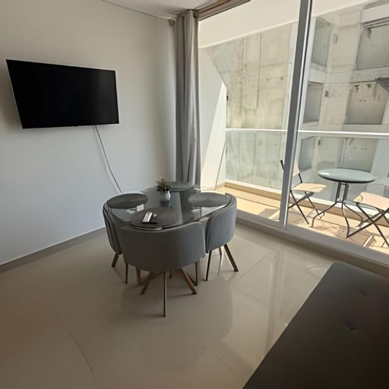 Eira by Colproperty Management - Studio with Balcony - 31