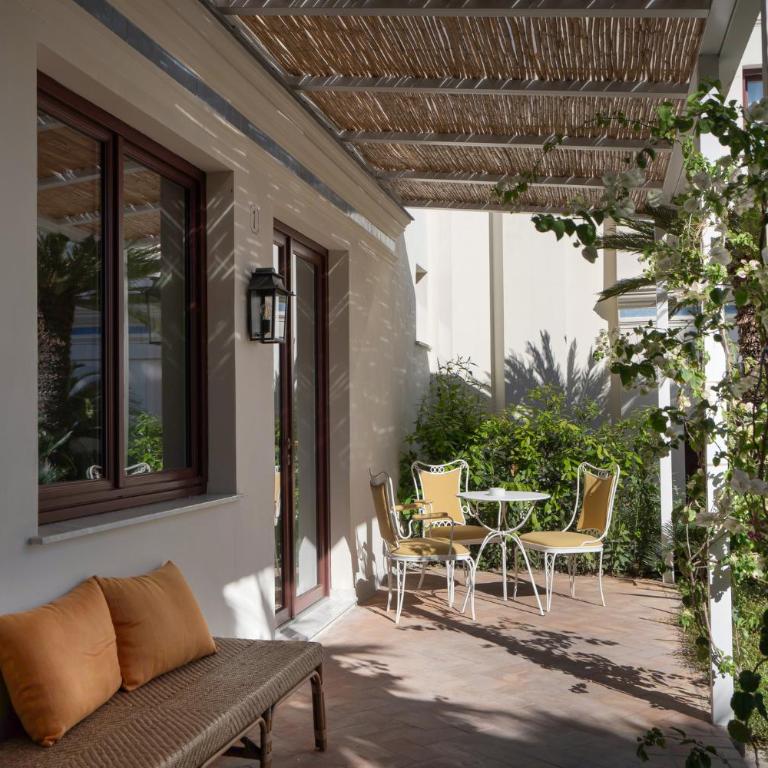 Villa Helios Capri - Patio Suite with Garden View - 4