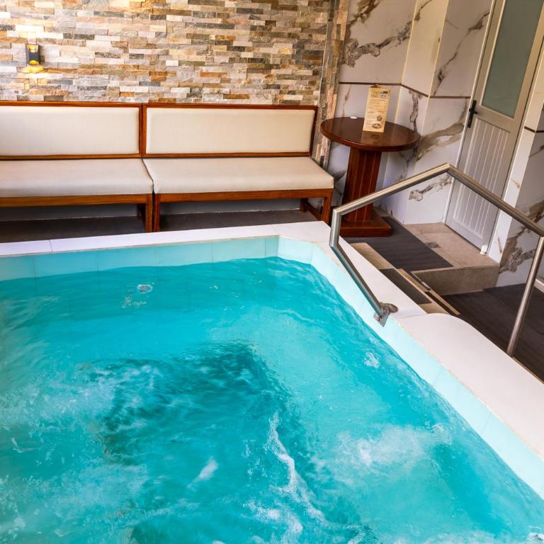 Xperience Hotel - Triple Room with City View - 17