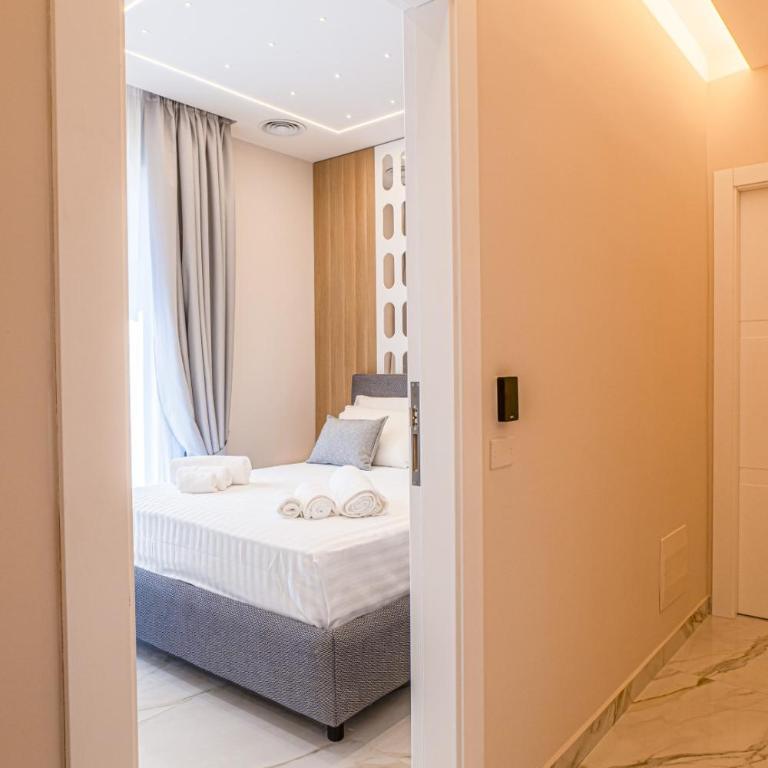 Palazzo Coppola - Exclusive Rooms - Zimmer mit Queensize-Bett und Balkon - 2