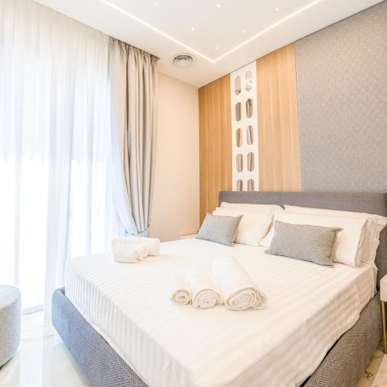 Palazzo Coppola - Exclusive Rooms - Zimmer mit Queensize-Bett und Balkon - 14