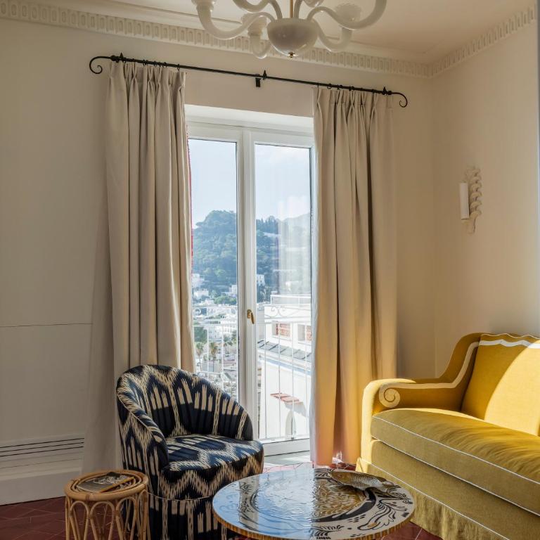 Villa Helios Capri - Capri Suite with City View and Partial Sea View - 1