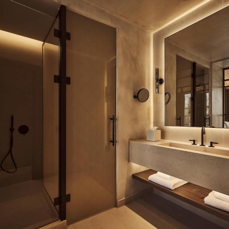 Nobu Hotel Madrid - Habitación Doble Deluxe con bañera - 6
