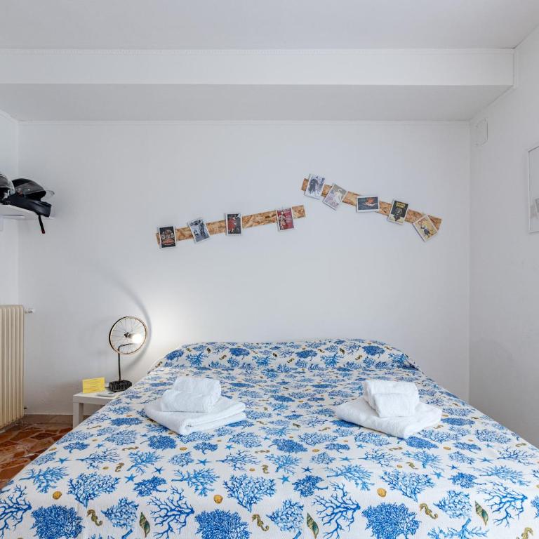 da Paola - Group Getaway - Bright Flat with Balcony WiFi & AC - Private internal Parking for motorbikes and bikes - Appartamento con 3 Camere da Letto - 32