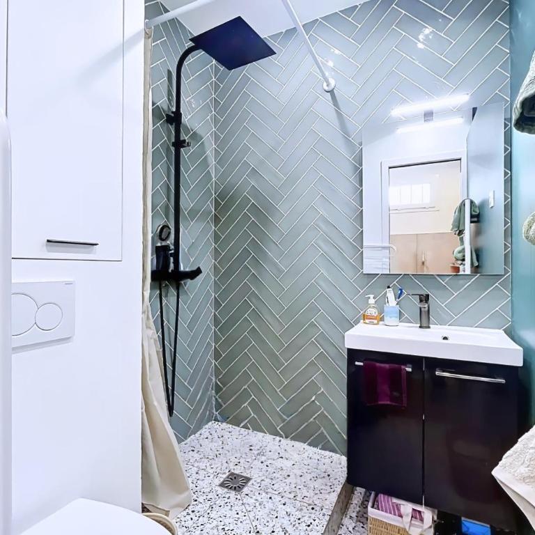 Cosy studio proche Montmartre - Appartement - 10