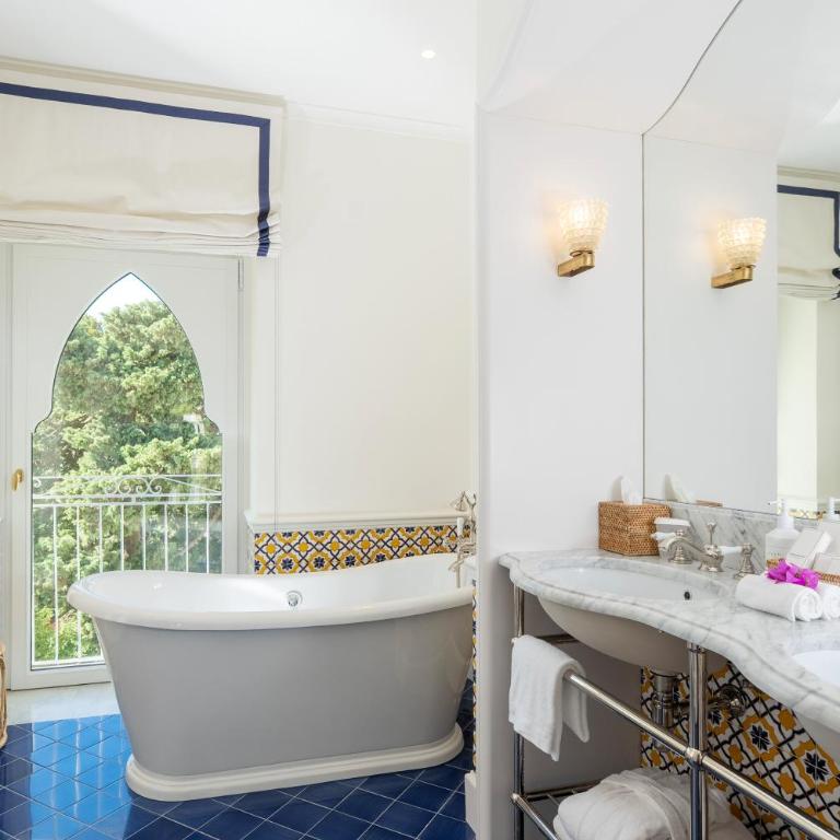 Villa Helios Capri - Lighthouse Suite with Sea View - 3