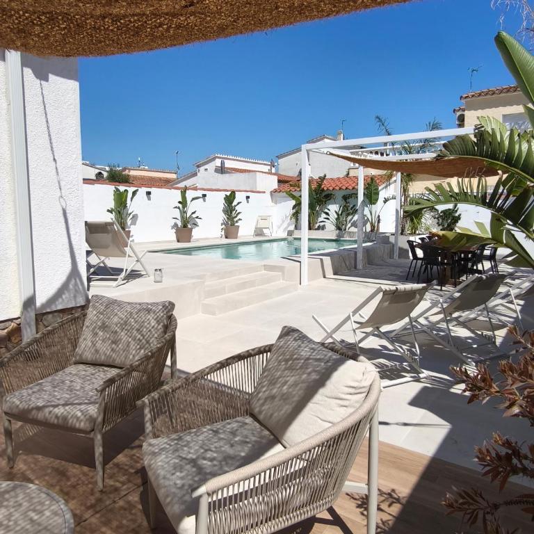 Villa avec piscine à 2 pas de la mer - Villa mit privatem Pool - 2