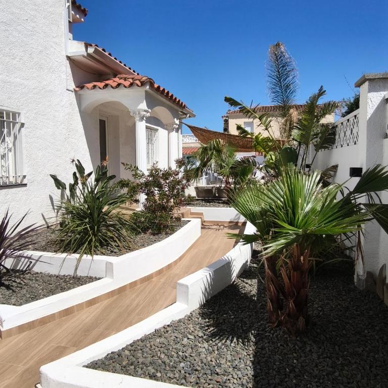 Villa avec piscine à 2 pas de la mer - Villa mit privatem Pool - 8