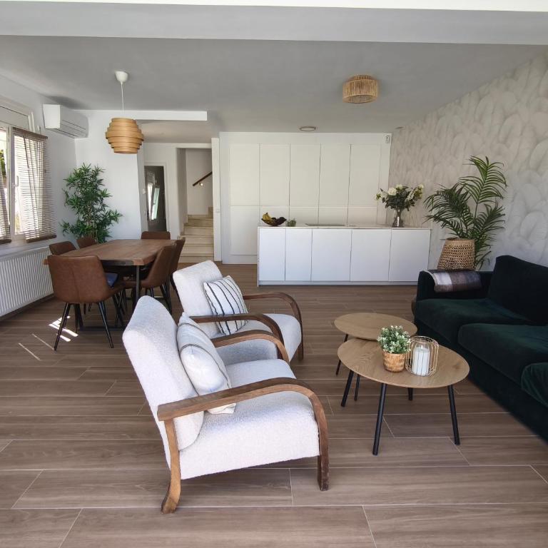 Villa avec piscine à 2 pas de la mer - Villa mit privatem Pool - 14