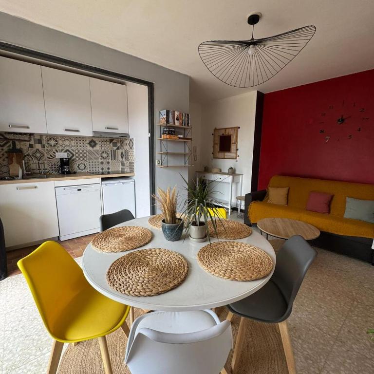 Charmant T2 avec terrasse et belle vue au coeur de Sète - Apartamento de 1 dormitorio - 3