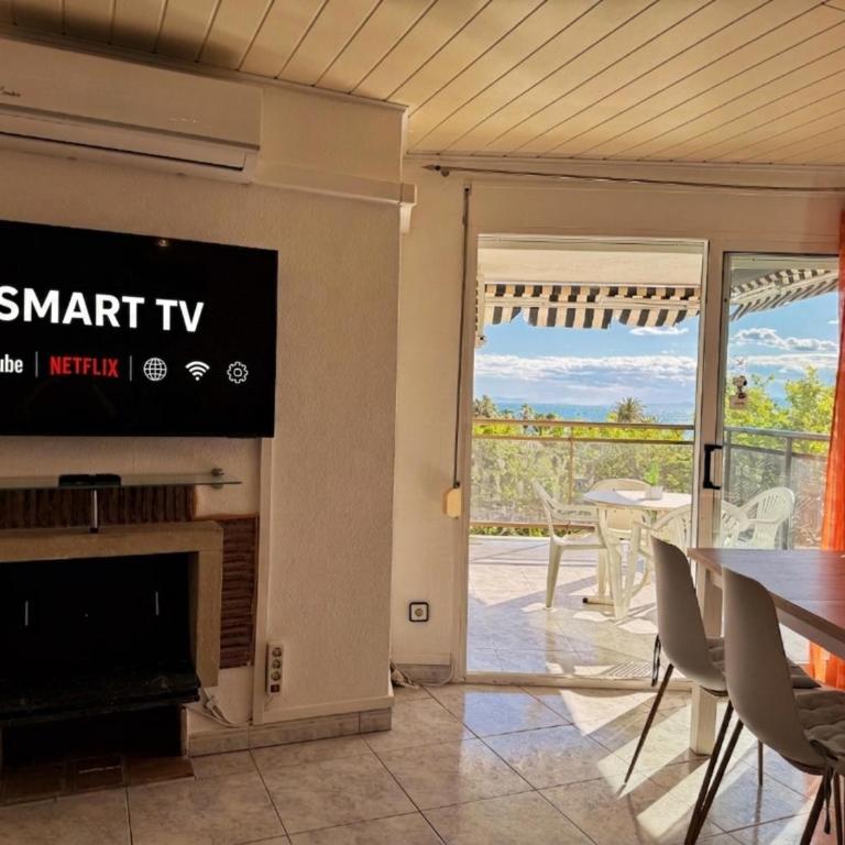 DOMuum Holidays - CHIPRE - Three-Bedroom Apartment - 9