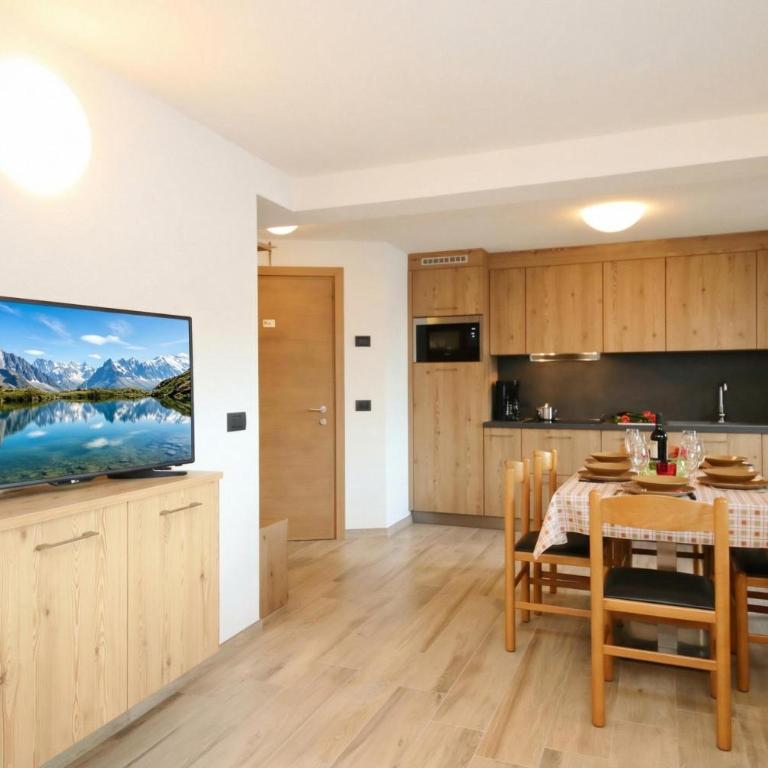 Danubio - Happy Rentals - Appartamento con Vista Montagna - 3