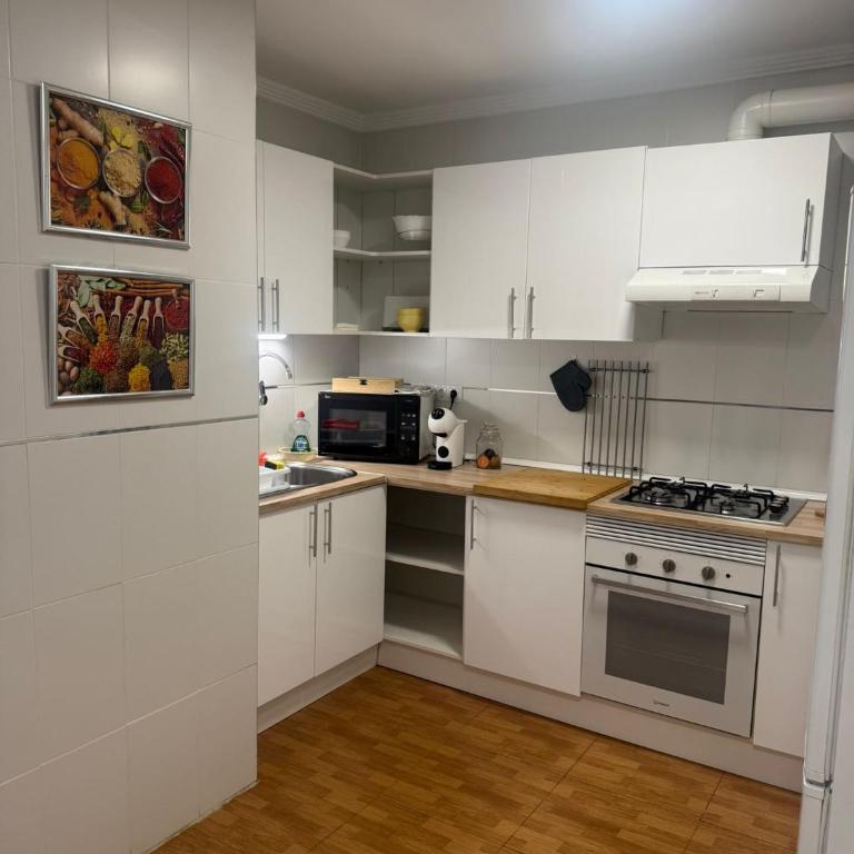Apartamento cerca de la Ciudad de las Ciencias - Appartement - 24