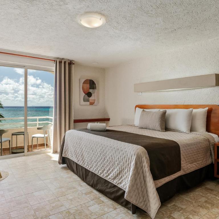 Luciana Hotel & Beach Club - Habitación con cama extragrande y vistas al mar - 3