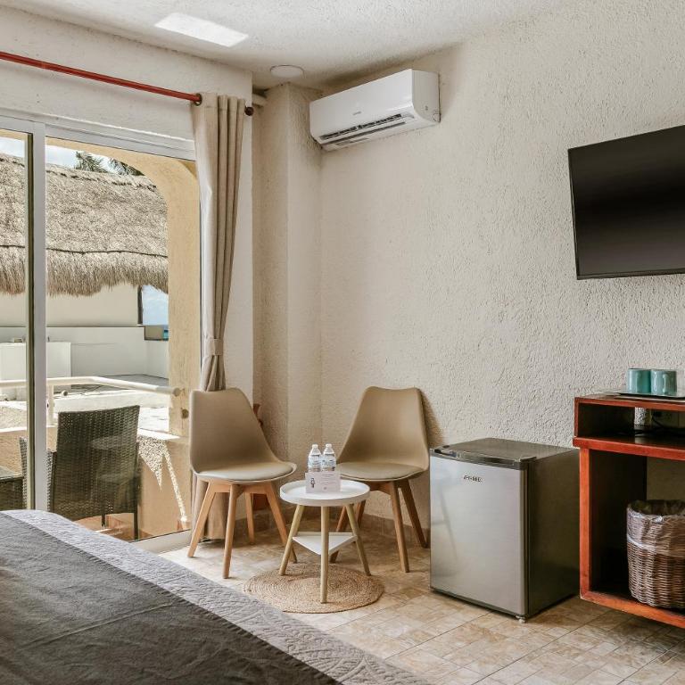 Luciana Hotel & Beach Club - Habitación con cama extragrande y vistas al mar - 7