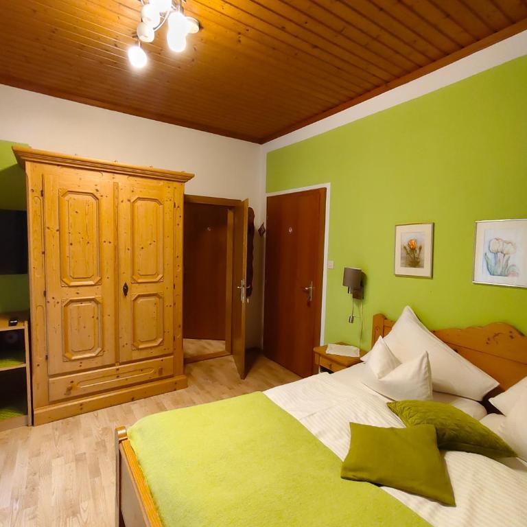 Blumenpension Strauss - Ferienwohnungen - Apartment mit 2 Schlafzimmern - 11