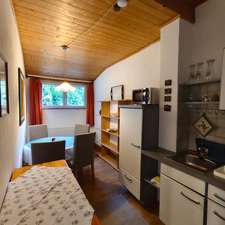 Blumenpension Strauss - Ferienwohnungen - Apartment mit 2 Schlafzimmern - 20