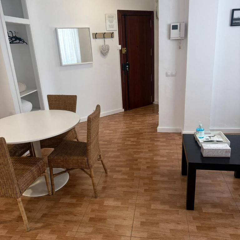 Apartamento cerca de la Ciudad de las Ciencias - Appartement - 16