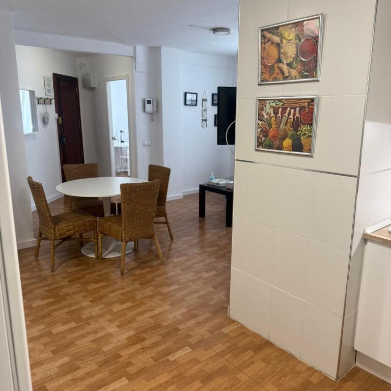 Apartamento cerca de la Ciudad de las Ciencias - Appartement - 21