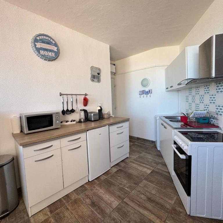 Le Cocon du Soleil - Studio Apartment with Sea View - 11