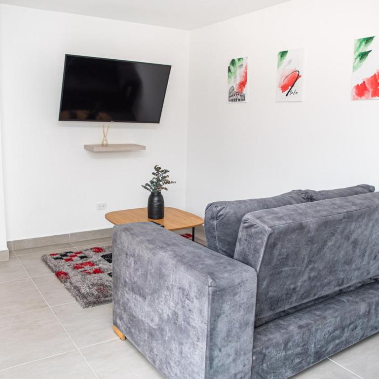 Ginebra central laureles estadio - Three-Bedroom Apartment - 20