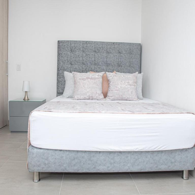 Ginebra central laureles estadio - Three-Bedroom Apartment - 34