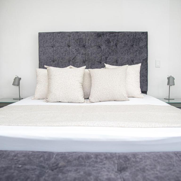 Ginebra central laureles estadio - Three-Bedroom Apartment - 41