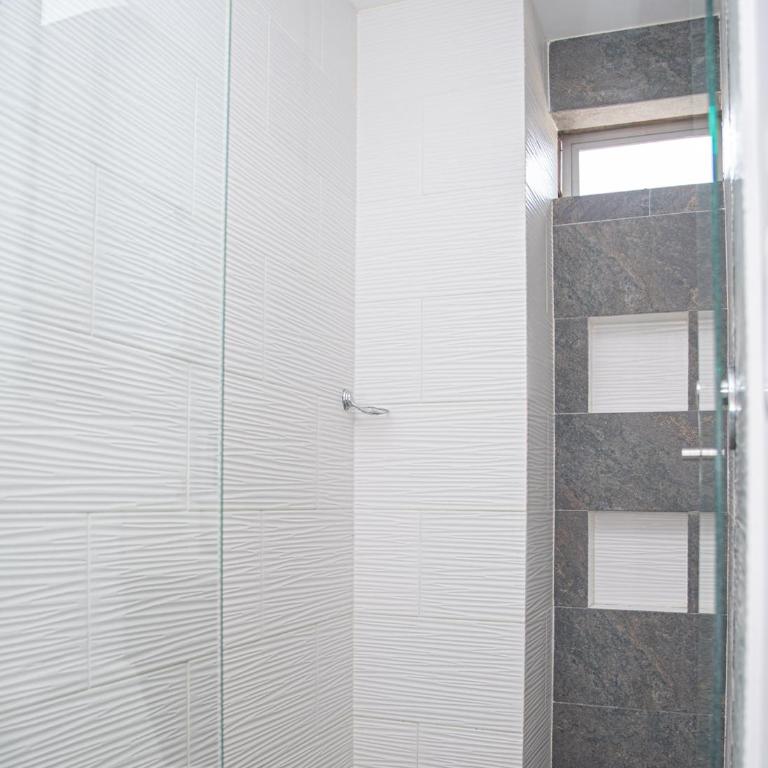 Ginebra central laureles estadio - Three-Bedroom Apartment - 43
