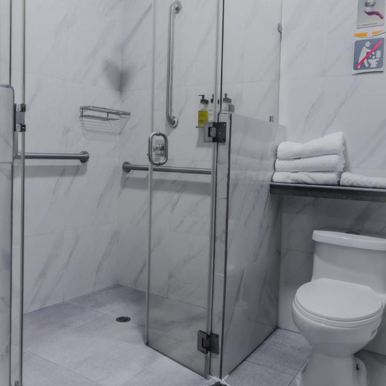 Xperience Hotel - Triple Room - Disability Access - 7