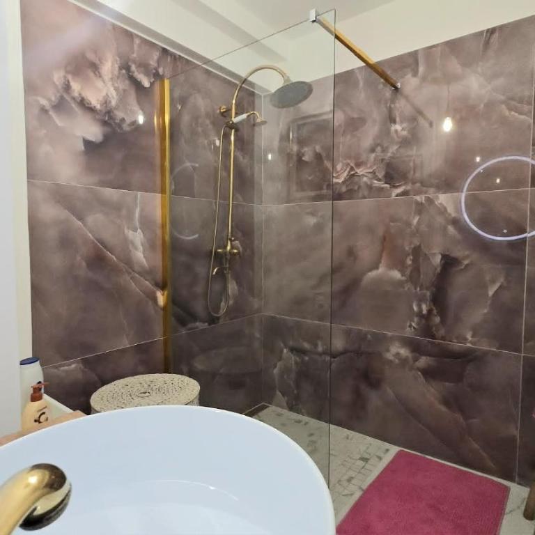 Superbe 2 pièces avec terrasse - Port de Nice - Appartement 1 Chambre - 4
