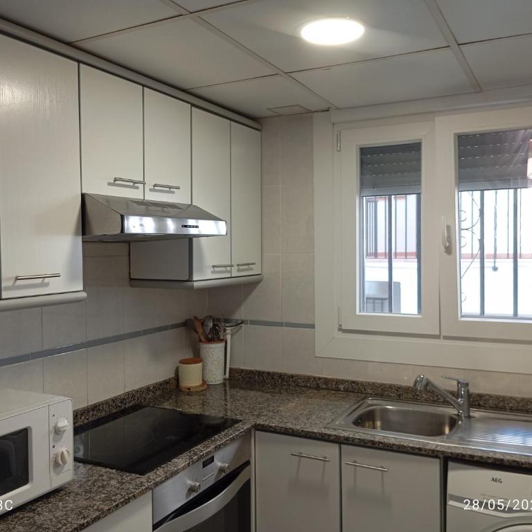 Relax, piscina, playa y barbacoa! - Appartement 2 Chambres - 10
