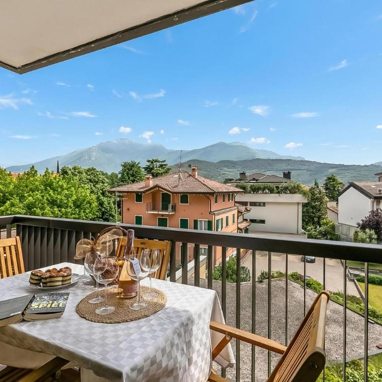 Appartamento Amy - Happy Rentals - Appartamento con Vista Montagna - 1