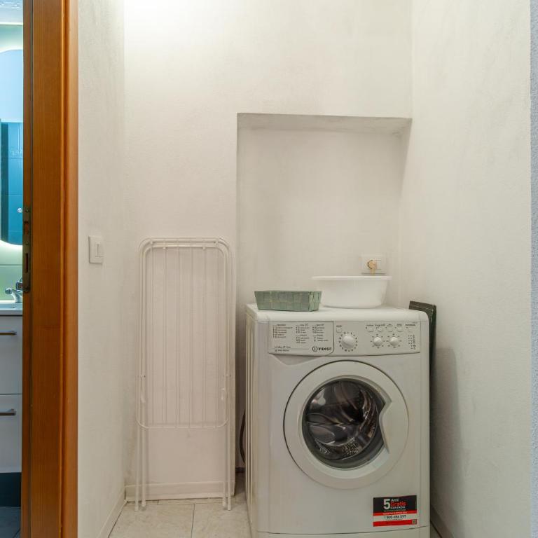 FamilyBO Apartments Ferrara Centro - Deluxe Apartment - 32