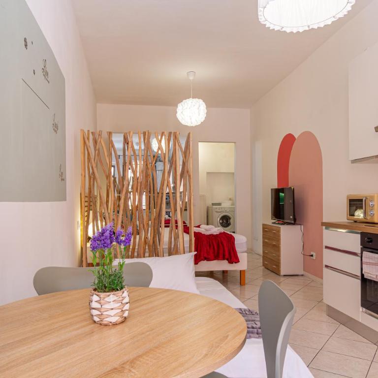 FamilyBO Apartments Ferrara Centro - Deluxe Apartment - 39