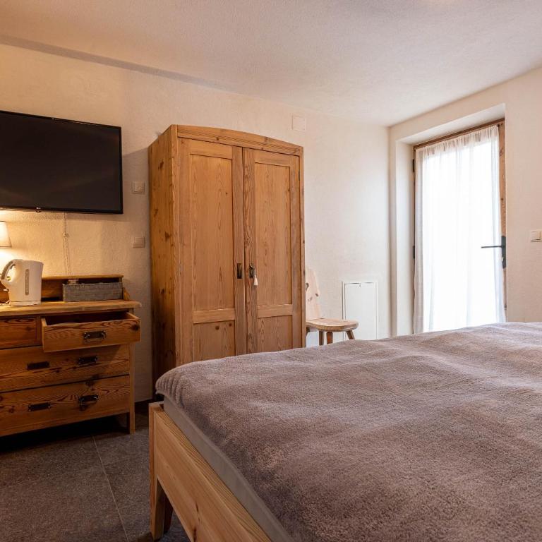 Hofer Hitt Rooms Apartments - Apartment mit 1 Schlafzimmer und Gartenblick - 3