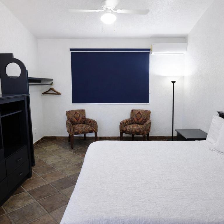 Playa Inn Rocky Point - Standard King Room - 3
