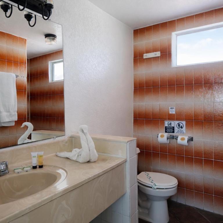 Playa Inn Rocky Point - Standard King Room - 4