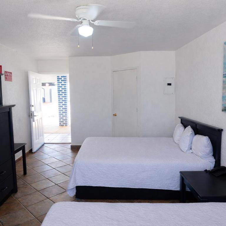 Playa Inn Rocky Point - Queen Room - 4