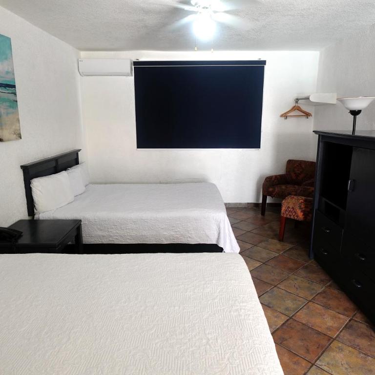 Playa Inn Rocky Point - Queen Room - 5