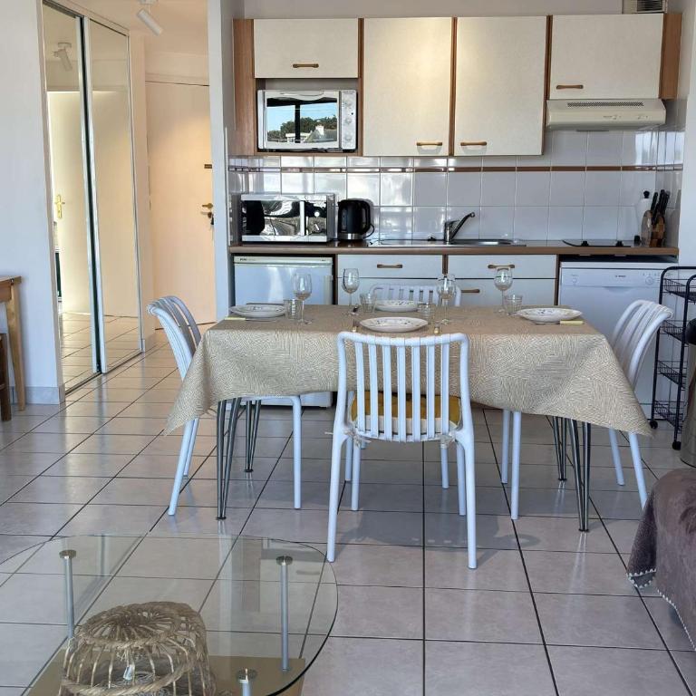 Appartement 2P à Quiberon, vue port avec balcon - FR-1-478-77 - Appartement (4 Adultes) - 11
