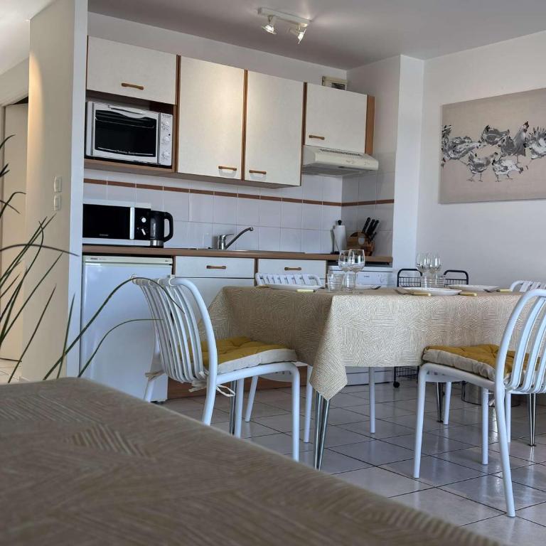 Appartement 2P à Quiberon, vue port avec balcon - FR-1-478-77 - Appartement (4 Adultes) - 13