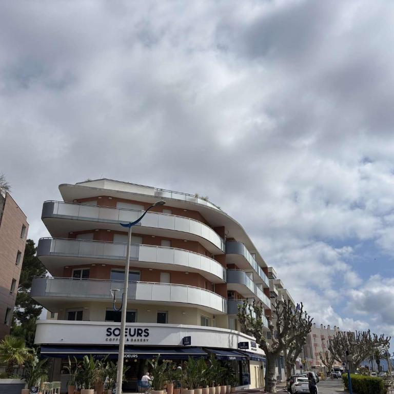 Appartement moderne 4 pièces, climatisé, parking, Cavalaire-sur-Mer - FR-1-226B-248 - Appartement - 30