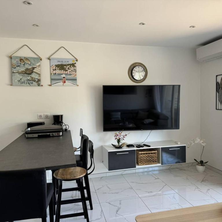 T2 climatisé, parking privé, proche plage - FR-1-100-366 - Apartamento - 20