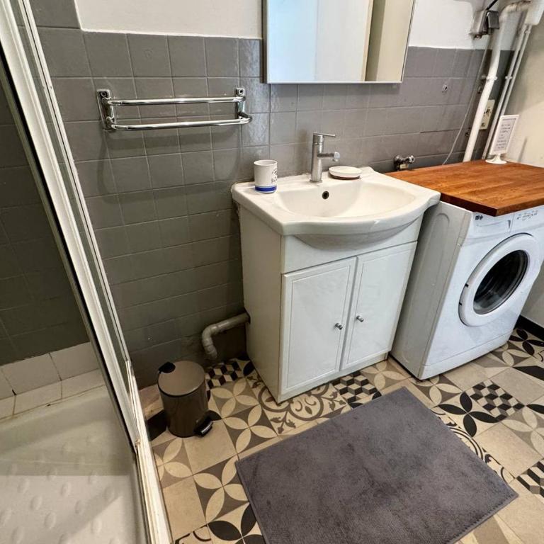 Appartement T2 climatisé avec balcon, WiFi et parking près du centre de Cavalaire-sur-Mer - FR-1-100-180 - Appartement (4 Adultes) - 14