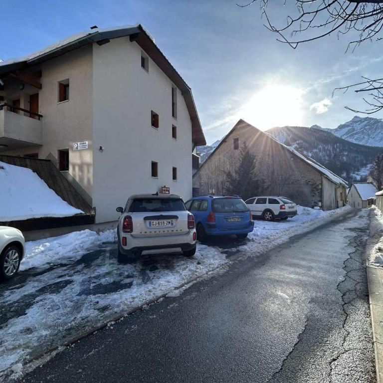 Appartement lumineux 2 pièces cabine au Monêtier-les-Bains, proche pistes, avec parking - FR-1-330F-239 - Appartement - 21