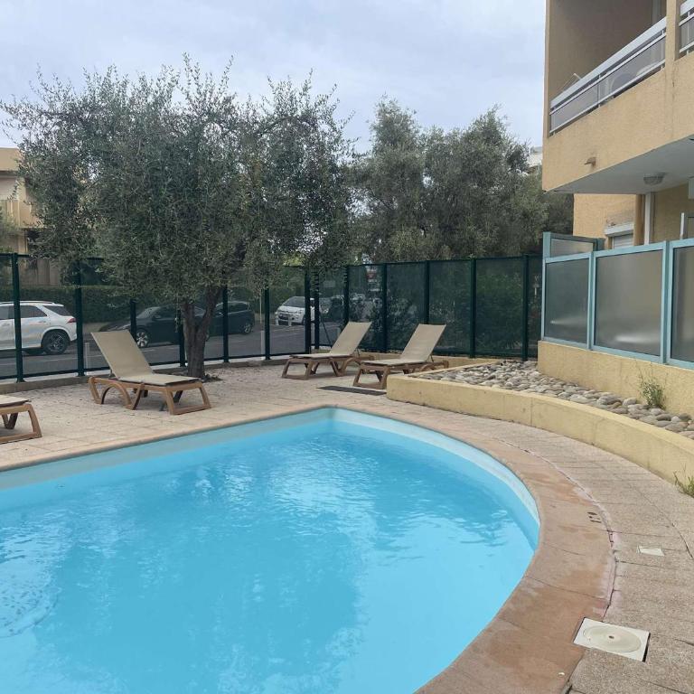 Juan les Pins: Appartement 2 pièces avec piscine proche plage - FR-1-252-194 - Apartment - 12
