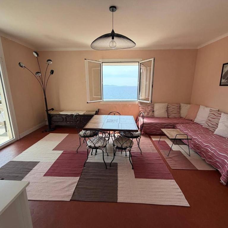 Appartement T3 75m², 2 terrasses avec accès direct aux calanques, WIFI, parking privatif - FR-1-100-147 - Appartement (5 Adultes) - 9