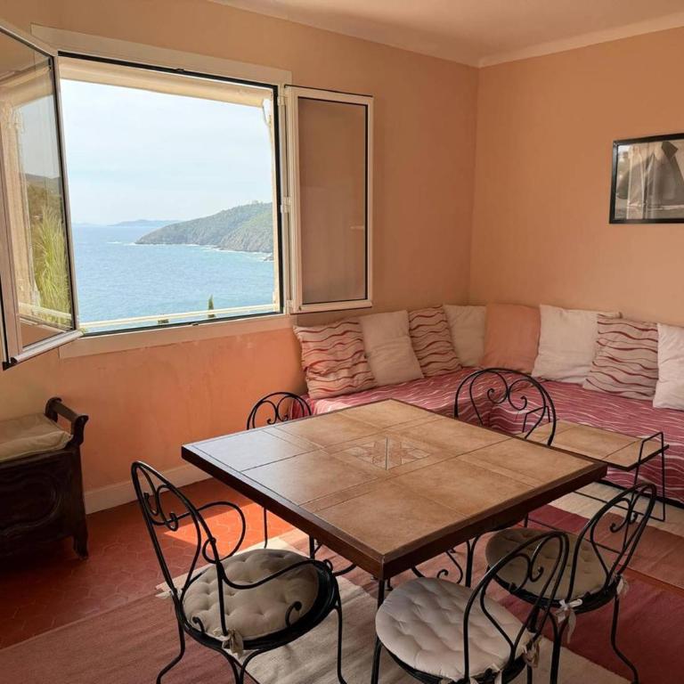 Appartement T3 75m², 2 terrasses avec accès direct aux calanques, WIFI, parking privatif - FR-1-100-147 - Appartement (5 Adultes) - 11