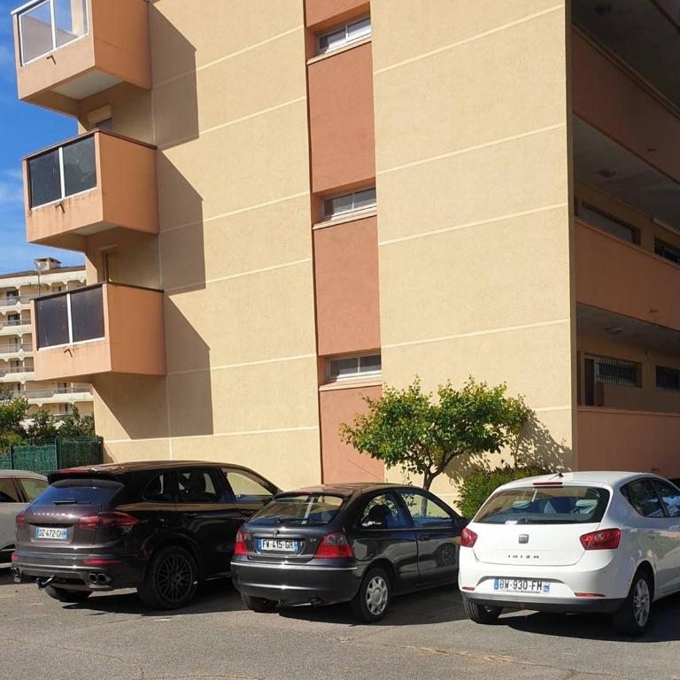 Studio Cabine 4 Pers avec Aperçu Mer, Proche Plage, Terrasse, Parking Privé et Clim à Fréjus - FR-1-226A-158 - Appartamento - 20